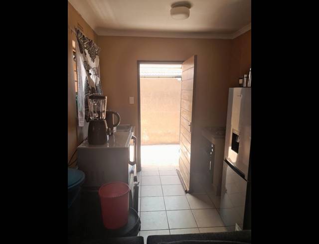 2 BEDROOM PROPERTY TO RENT IN PROTEA GLEN